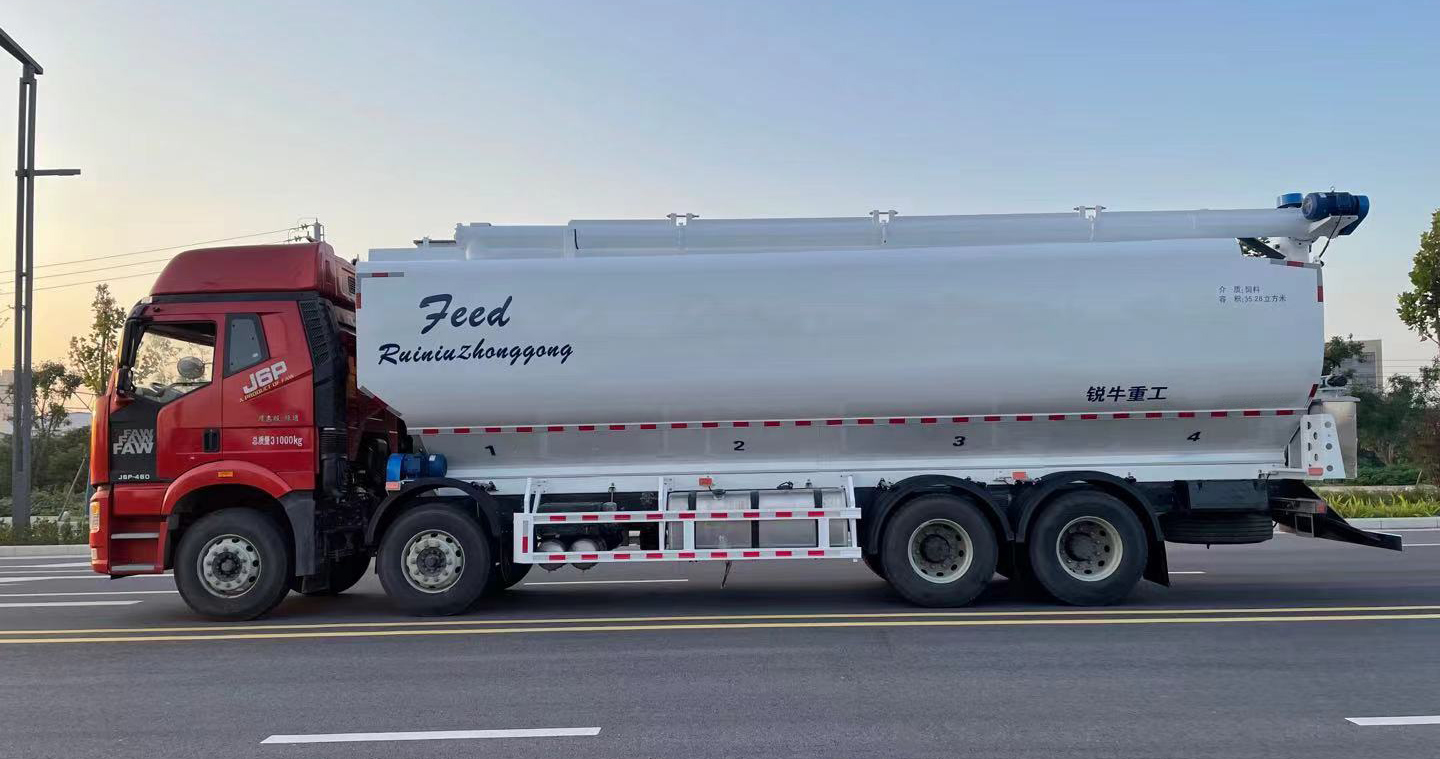 20-25噸4軸解放飼料車